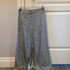Maxi light green floral skirt